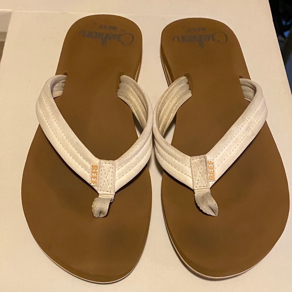 Reef Women’s White Strap Brown Footbed Sandals